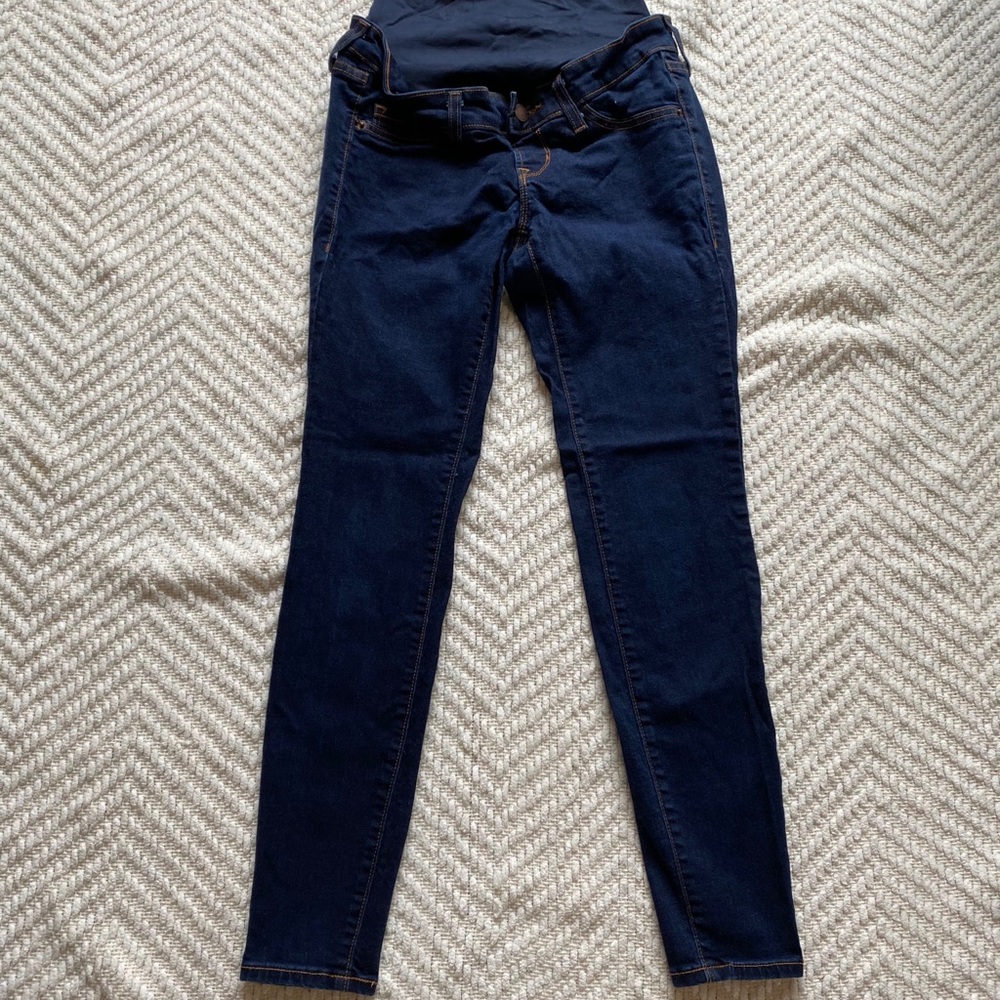 Old Navy Rockstar maternity skinny jeans 1 Short